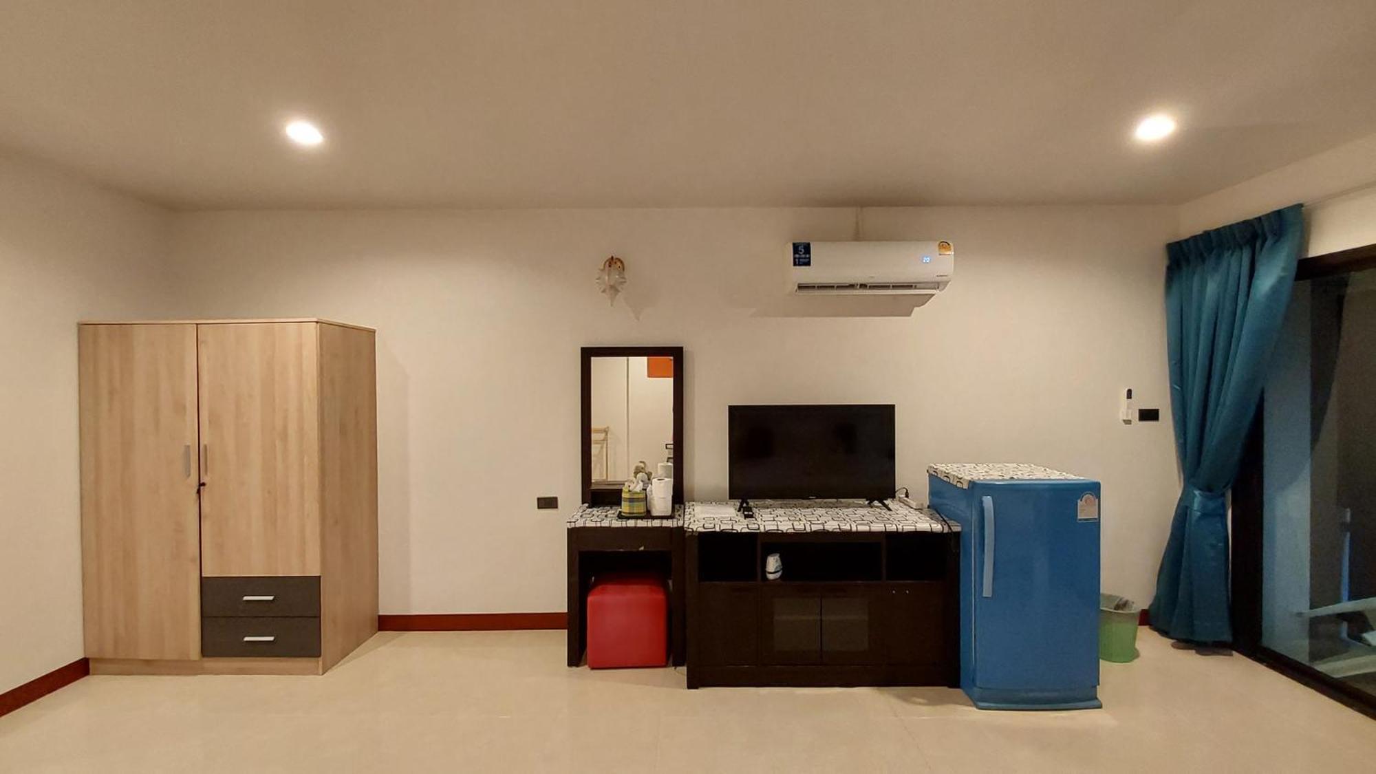 Albergue Benetti House Patong Exterior foto