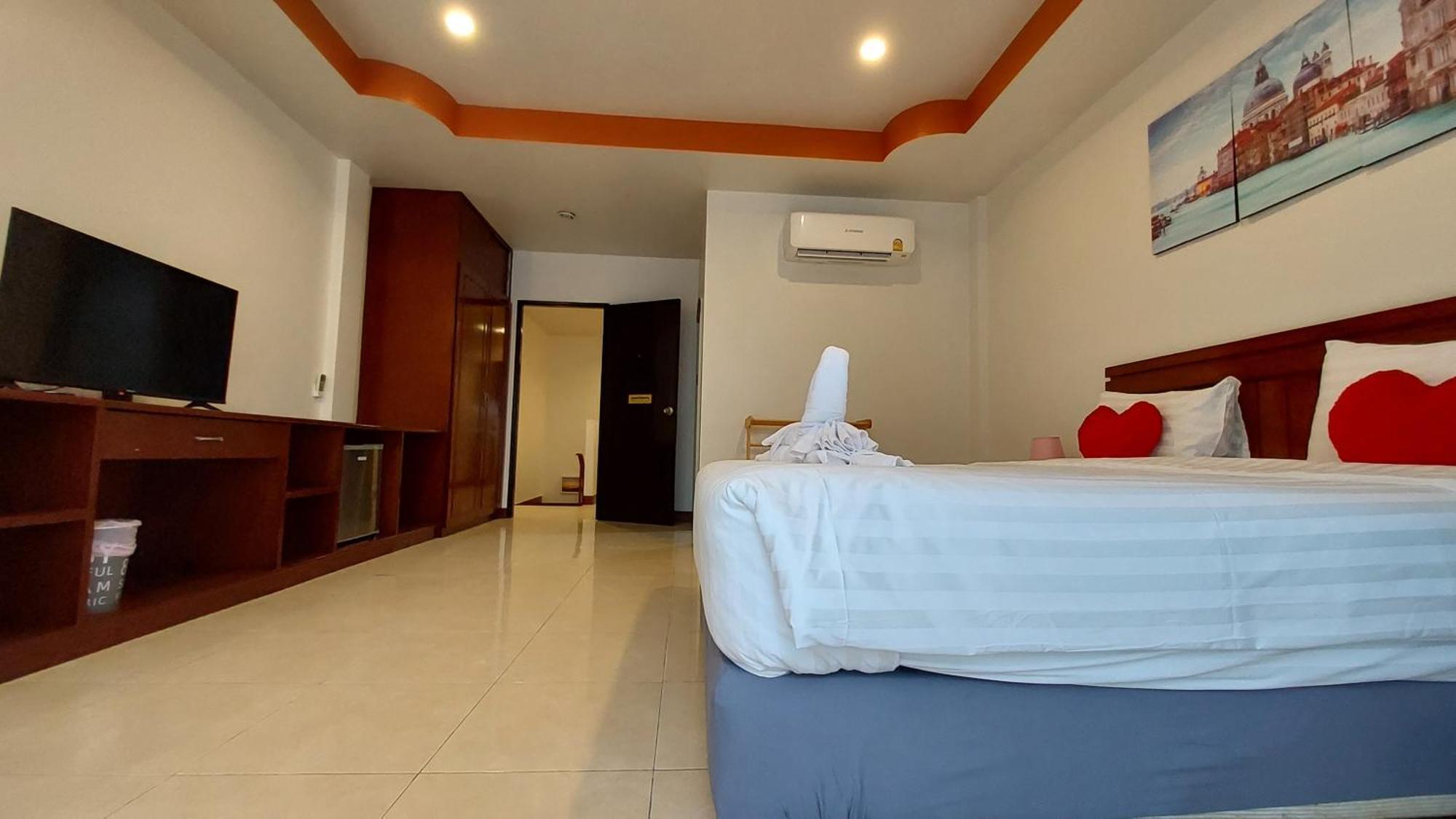 Albergue Benetti House Patong Exterior foto