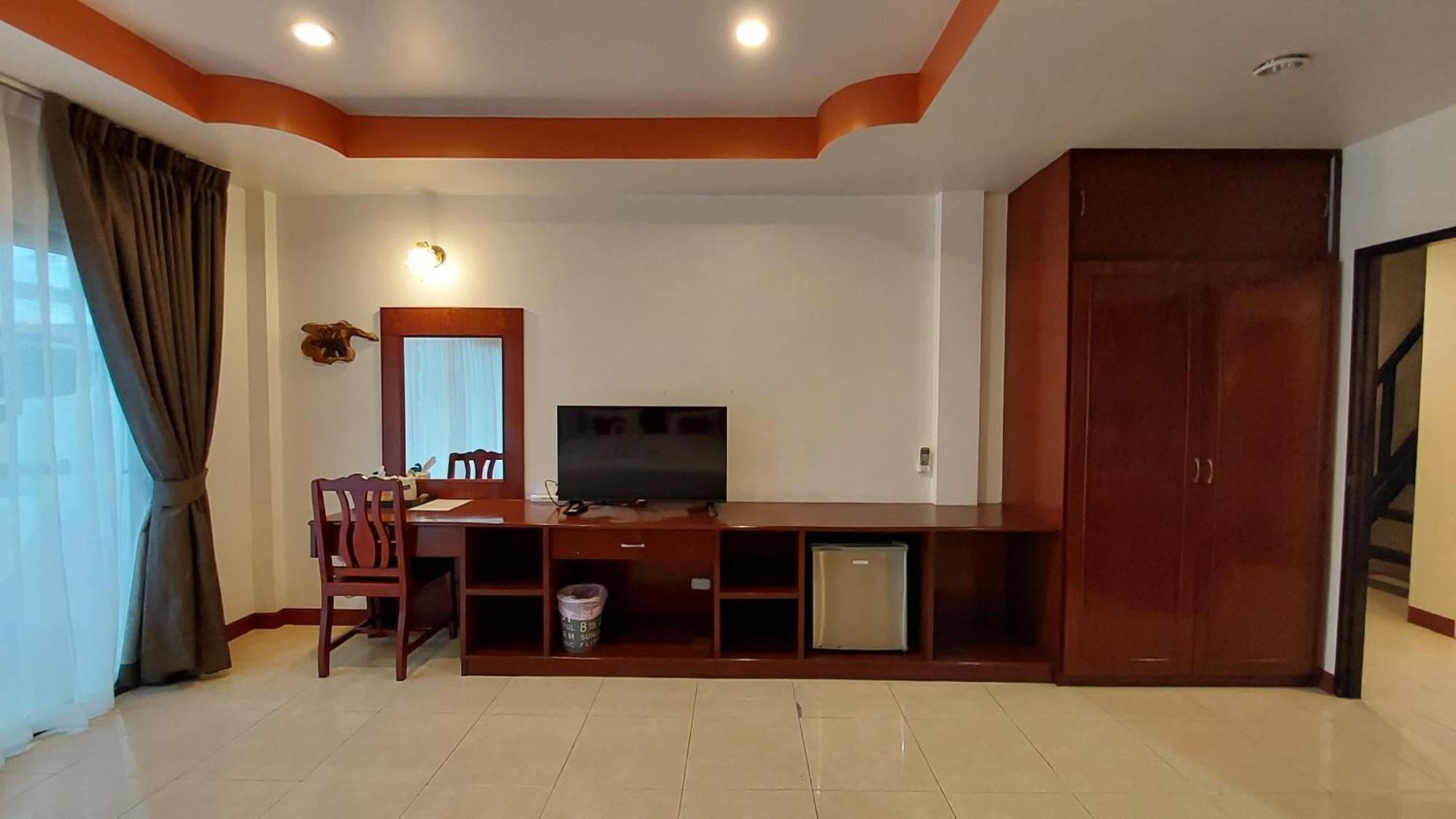 Albergue Benetti House Patong Exterior foto