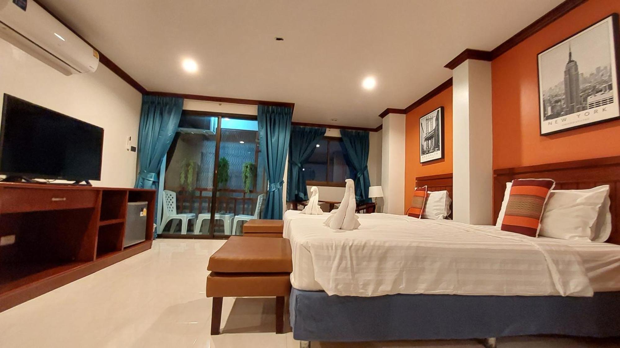 Albergue Benetti House Patong Exterior foto