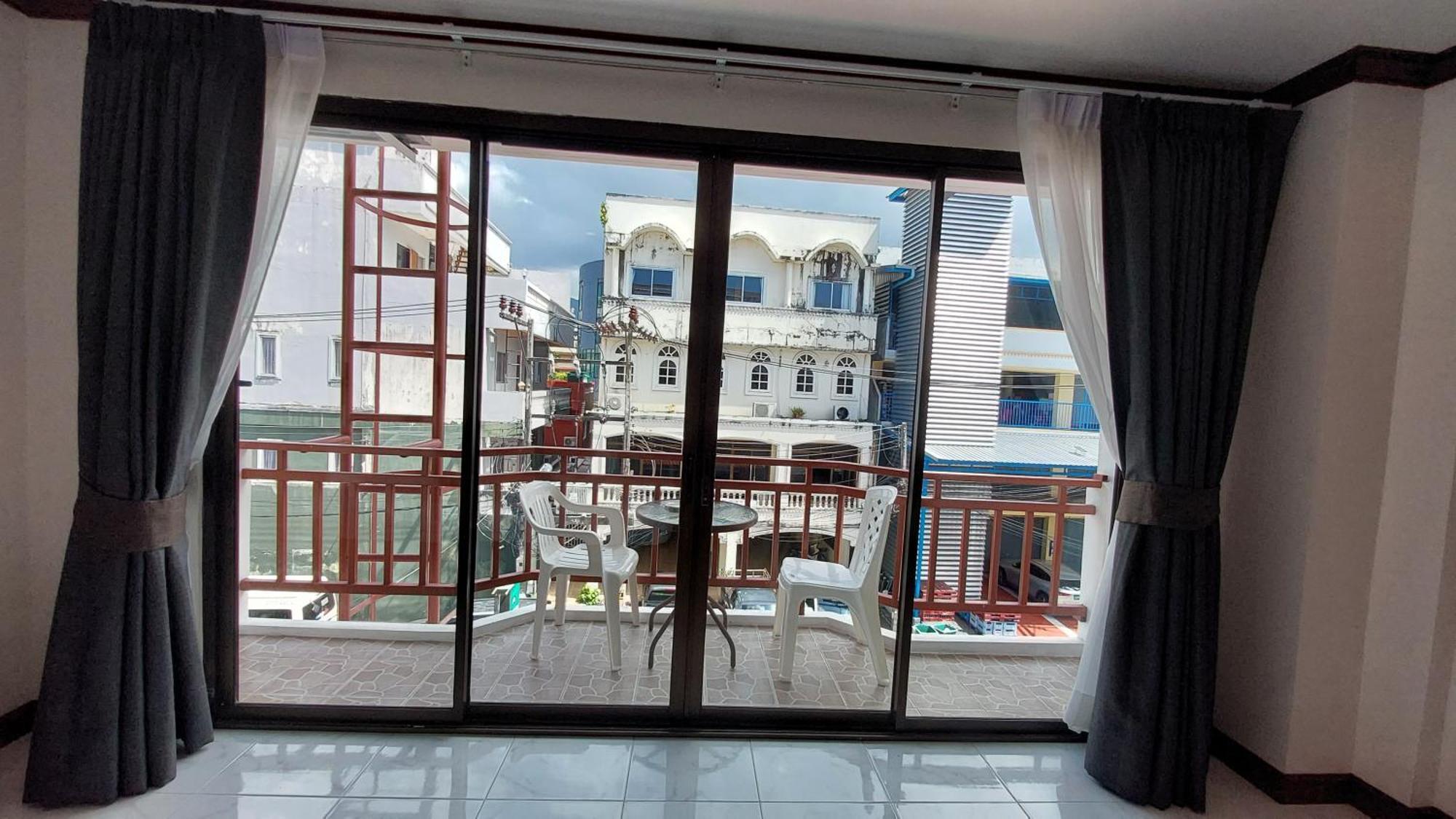 Albergue Benetti House Patong Exterior foto
